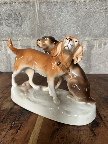Chien chasse porcelaine - chien,