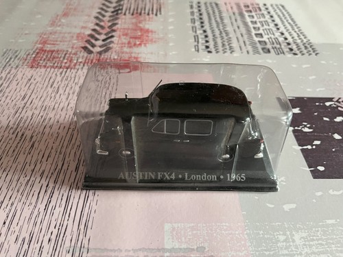 Voiture miniature austin fx4 - austin,