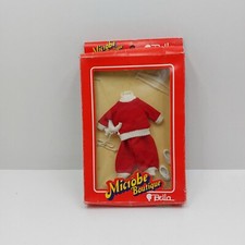 Poupée Microbe Bella tenue trefle sous bister 