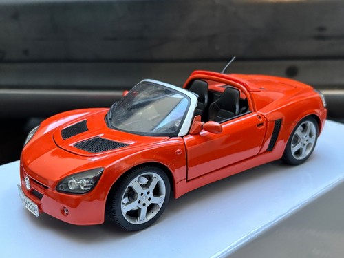 Maisto opel speedster 2 - 1/18,
