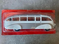 AUTOBUS / AUTOCARS DU MONDE