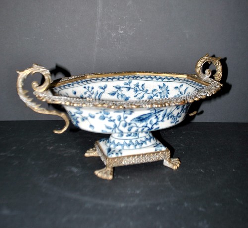 Coupe sur pied porcelaine - pied,