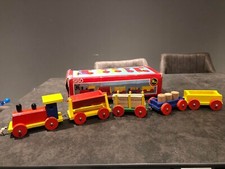 *** INTROUVABLE train en bois