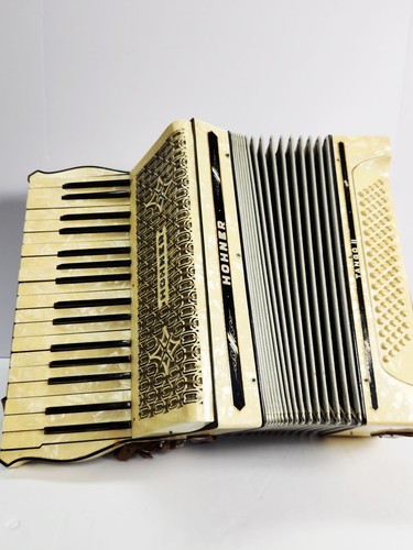 Vintage hohner tango - tango, ii