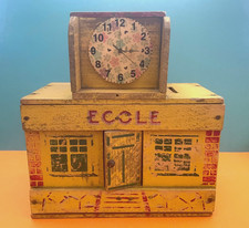 JOUET ANCIEN EN BOIS PEINT - ECOLE TIRELIRE - DESSINS AU POCHOIR