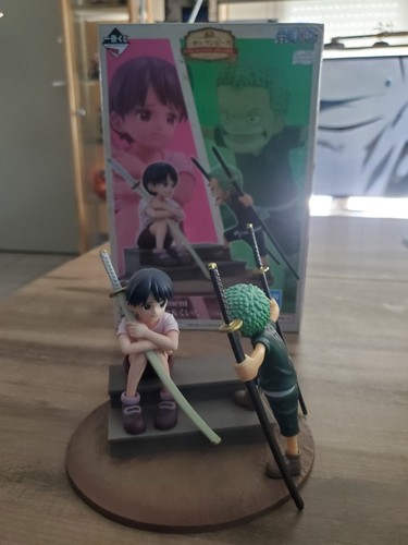 Figurine one piece revible - one,