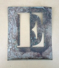 Ancien POCHOIR "E" LETTRE déco cuisine salon industrielle usine atelier garage