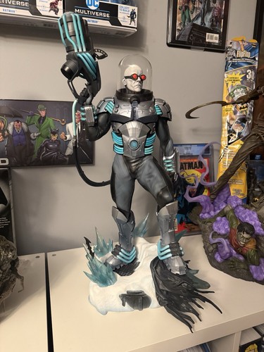 Sideshow collectibles - sideshow, mr
