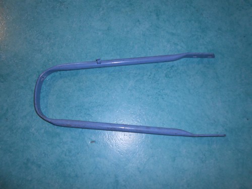 Tringle bleue garde boue avant