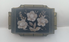 BROCHE ANCIENNE EN LUCITE