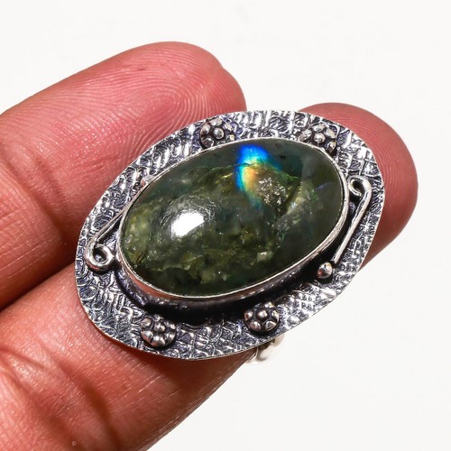 Bague pierre précieuse forme