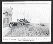 1931  --  CANOT DE SAUVETAGE DE SEIN EN HAUT DE LA CALE DE LANCEMENT . 3V962