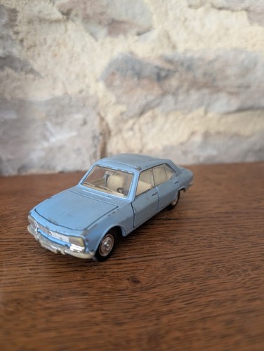 Dinky toys peugeot - dinky,