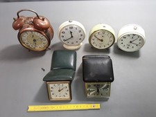 6 anciens réveils à