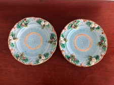 2 ASSIETTES EN BARBOTINE "