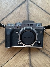 FUJI X-T4 Silver FUJIFILM + 3 x BATTERIES NP-235 + DOUBLE CHARGER WC-235