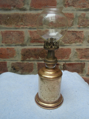 Ancienne lampe pétrole - ancienne,