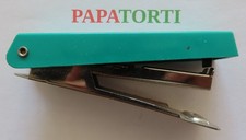 agrafeuse de poche - agrafes "bébé" n°10 - verte