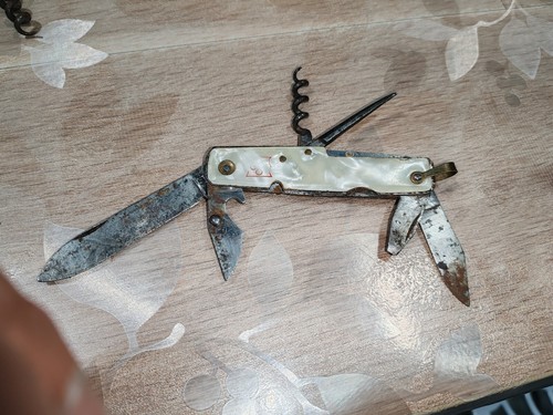 Saisir couteau suisse ancien - a,