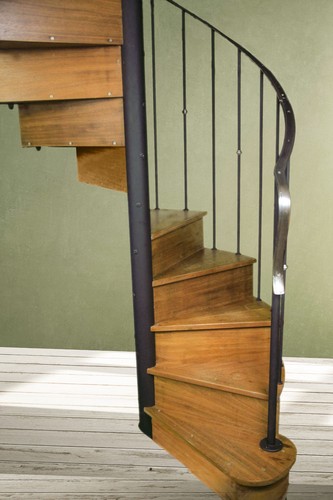 Très bel escalier colimaçon
