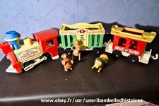 Train circus FISHER PRICE, années 70 avec trois animaux, lion, ours, singe