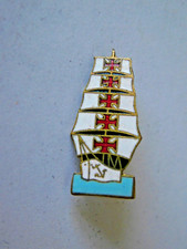 INSIGNE MINIATURE trois-mâts voilier-école NRP  'Sagres' de la marine PORTUGAL
