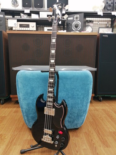 Guitare basse électrique