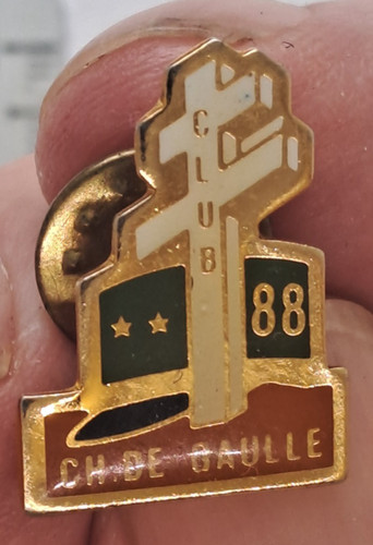017428 pin club charles de - 017428,