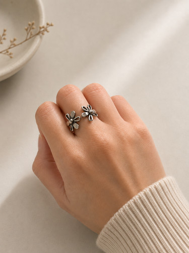 Adjustable flower ring - flower,