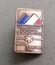 Insigne Broche Médaille de Ski "CHAMPIONNAT DU MONDE DE SKI NORDIQUE" JURA 1990