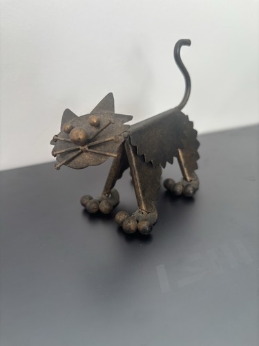 Petite sculpture brutaliste - petite,