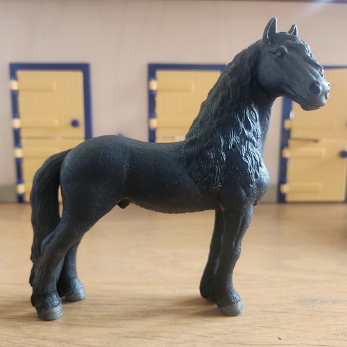 Schleich 2014 étalon - étalon, frison