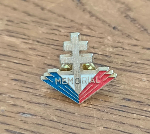 Insigne pin réduction - pin's,