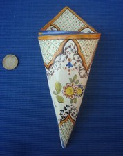 V65 Cornet Bouquetière Céramique Faïence Desvres Rouen