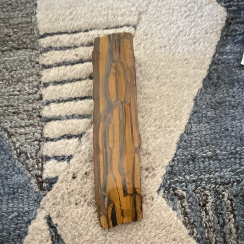 Vends cette pierre - cette, semi