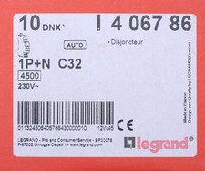 1x Legrand 4 067 86 Disjoncteur DNX³4500 6kA 1P+N 230V~ 32A courbe C. 406786.