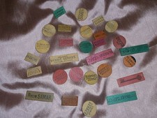 Lot d'environ 30 jetons publicitaires bois de Bistrot - Pernod Ricard & Liqueurs