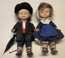 2 poupées régionale 38cm