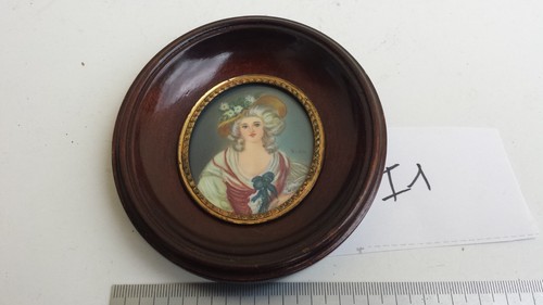 Ancien tableau ovale - i1/,
