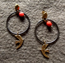 Cecile jeanne Ancienne boucles d'oreille en métal doré Créateur