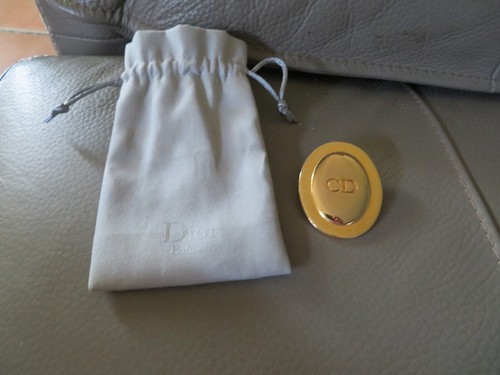 Broche dior dans pochette - broche,
