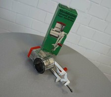 ancienne râpe aux amandes