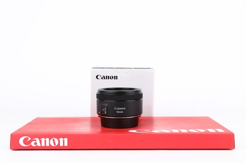 Canon stm 2 ans - f1.8,