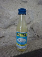 Mignonnette bouteille Pacific ricard 2 cl pleine en très bon état