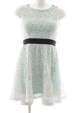 Robe en dentelle Dames Robe T EU 36 blanc-turquoise-noir Look de plage