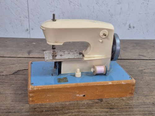 Jouet ancien machine coudre - a,