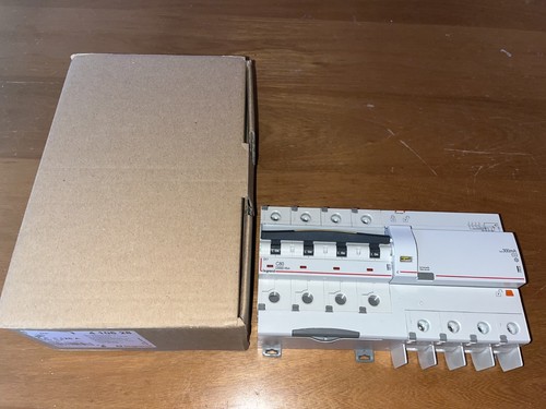 Disjoncteur 409362 - disjoncteur,