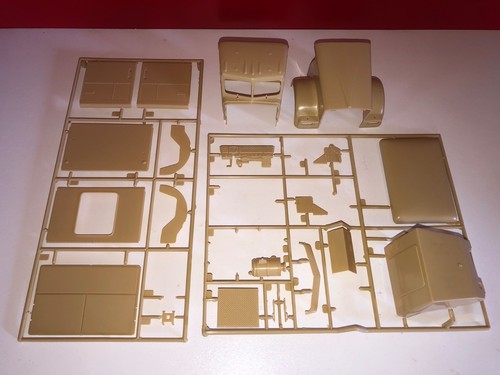 Revell pièces pour - 1/25,