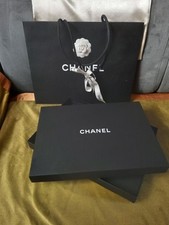 Boite CHANEL 38x27x4.50avec