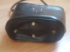 Sac seau rigide années 60 en cuir noir